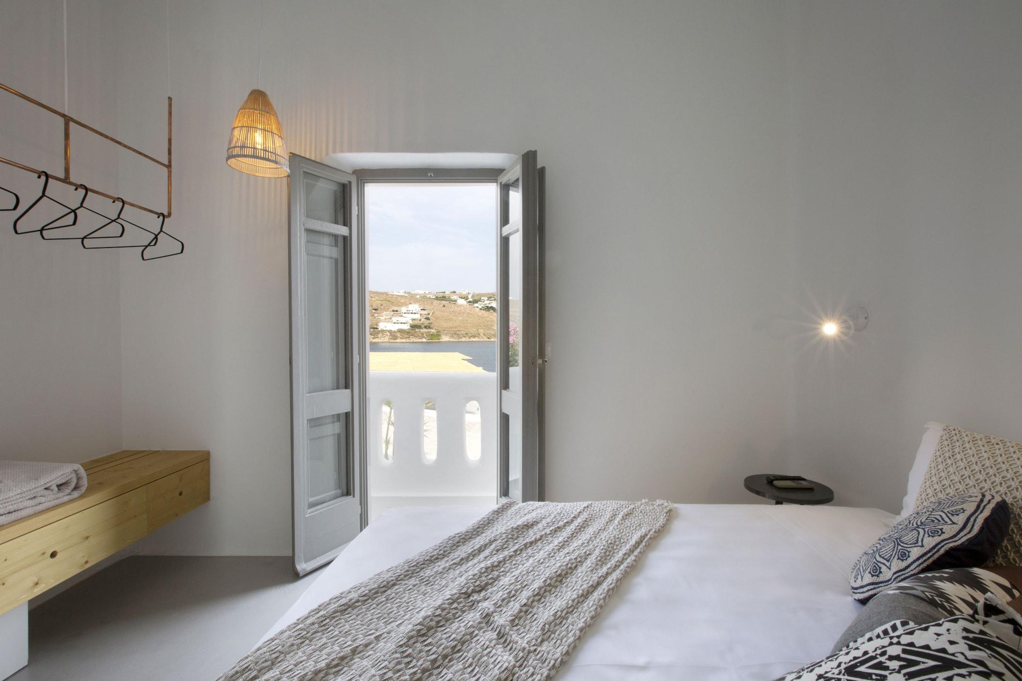 Dreambox Mykonos Suites Орнос Екстериор снимка