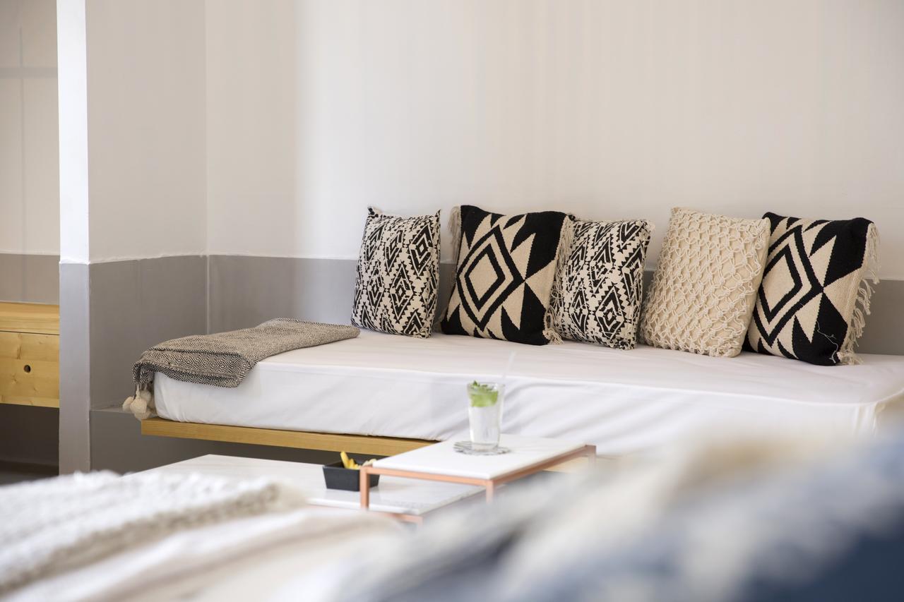 Dreambox Mykonos Suites Орнос Екстериор снимка