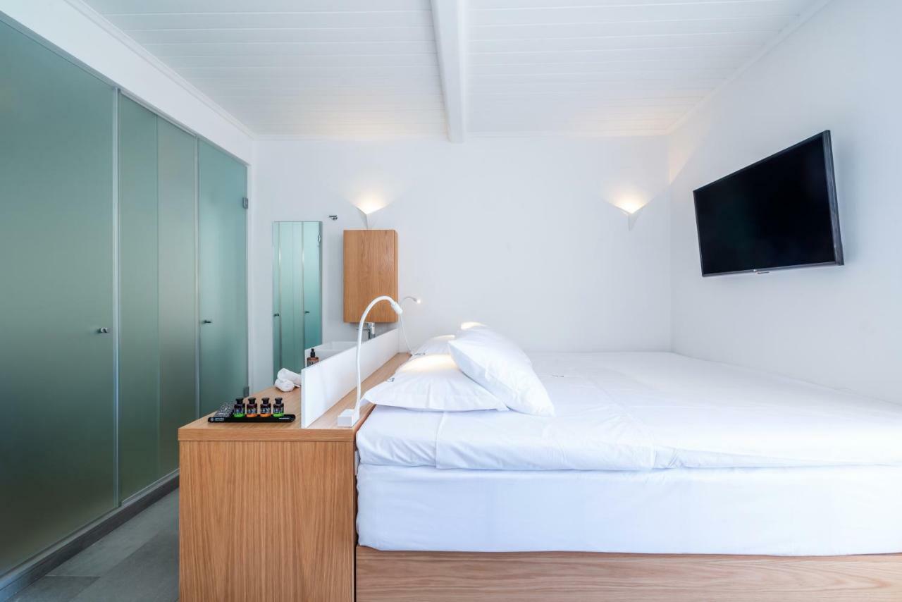 Dreambox Mykonos Suites Орнос Екстериор снимка